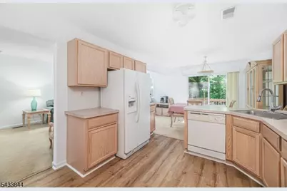 19 Sweetwater Ln, Hardyston Township, NJ 07419 - Photo 3