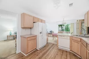 19 Sweetwater Ln, Hardyston Township, NJ 07419 - Photo 3