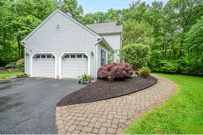 15 Gary Ct, Mount Olive, NJ 07836 - Photo 3
