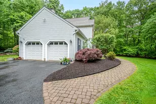 15 Gary Ct, Mount Olive, NJ 07836 - Photo 3