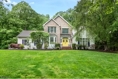 15 Gary Ct, Mount Olive, NJ 07836 - Photo 1