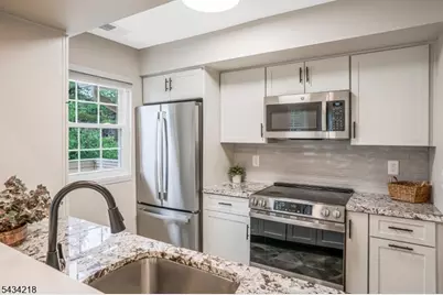 38 Fieldstone Road Ondo, Bedminster Township, NJ 07921 - Photo 11