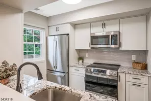 38 Fieldstone Road Ondo, Bedminster Township, NJ 07921 - Photo 11