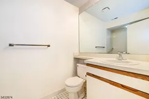 195 Hidden Hollow Ct, Edison, NJ 08820 - Photo 13