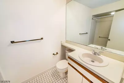 195 Hidden Hollow Ct, Edison, NJ 08820 - Photo 15