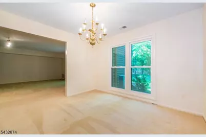 195 Hidden Hollow Ct, Edison, NJ 08820 - Photo 5
