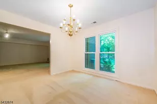 195 Hidden Hollow Ct, Edison, NJ 08820 - Photo 5