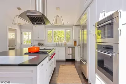 1 Hickory Ln, Roseland, NJ 07068 - Photo 9