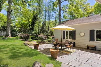 1 Hickory Ln, Roseland, NJ 07068 - Photo 31