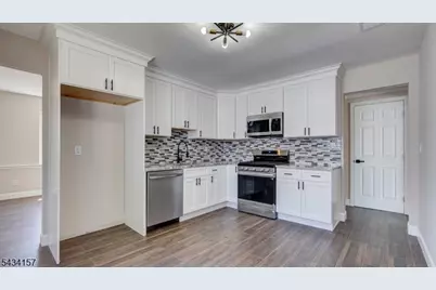 14 Surrey Rd, Franklin Township, NJ 08873 - Photo 5