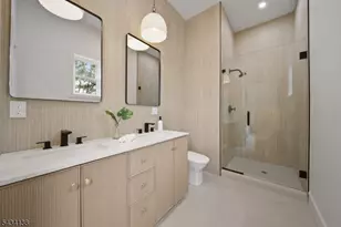 312 11th St, Union City, NJ 07087 - Photo 5