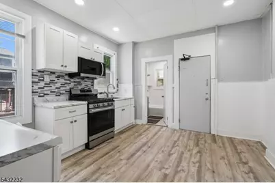 9 Lombardy Pl, Maplewood, NJ 07040 - Photo 5