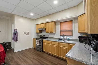 9 Lombardy Pl, Maplewood, NJ 07040 - Photo 17