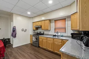 9 Lombardy Pl, Maplewood, NJ 07040 - Photo 17