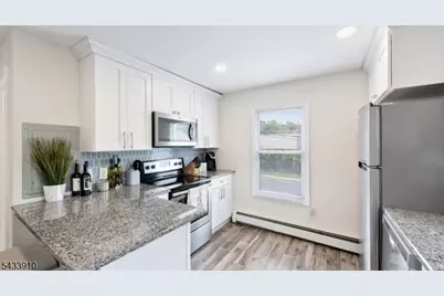 200 E Main St, Little Falls Township, NJ 07424 - Photo 13
