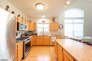 22 Bluffs Ct, Hamburg, NJ 07419 - Photo 13