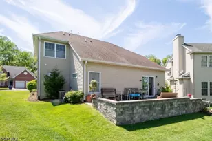 22 Bluffs Ct, Hamburg, NJ 07419 - Photo 29