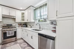 141 Grant Ave, Woodbridge Township, NJ 08863 - Photo 15