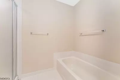 13 Augusta Dr, Clinton Township, NJ 08801 - Photo 17