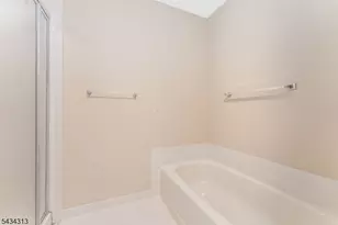 13 Augusta Dr, Clinton Township, NJ 08801 - Photo 17