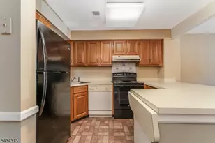 13 Augusta Dr, Clinton Township, NJ 08801 - Photo 7