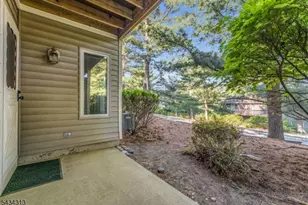 13 Augusta Dr, Clinton Township, NJ 08801 - Photo 17