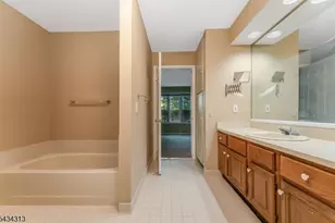 13 Augusta Dr, Clinton Township, NJ 08801 - Photo 15