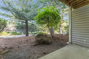 13 Augusta Dr, Clinton Township, NJ 08801 - Photo 19