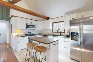 319 Midway Dr, Vernon, NJ 07422 - Photo 5