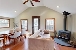 319 Midway Dr, Vernon, NJ 07422 - Photo 7