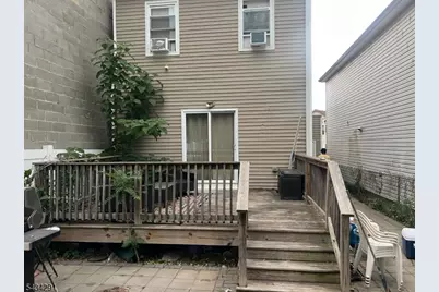 39 Jacob St, Newark, NJ 07103 - Photo 23