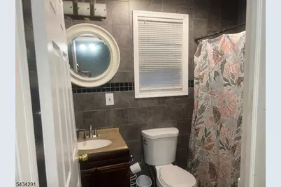 39 Jacob St, Newark, NJ 07103 - Photo 11
