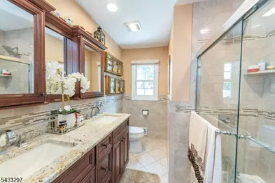 31 Grover Dr, Wayne, NJ 07470 - Photo 9