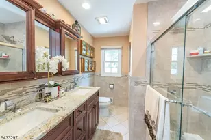 31 Grover Dr, Wayne, NJ 07470 - Photo 9