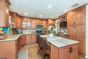 31 Grover Dr, Wayne, NJ 07470 - Photo 3