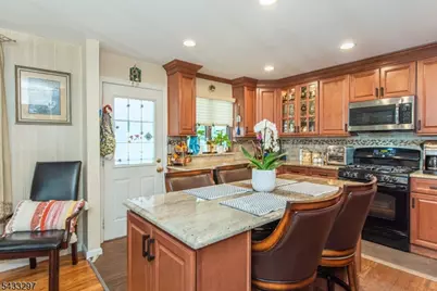 31 Grover Dr, Wayne, NJ 07470 - Photo 5