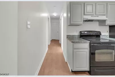 65 Montgomery Ave U1, Irvington, NJ 07111 - Photo 5
