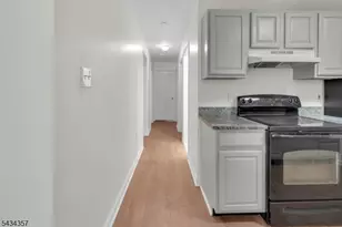 65 Montgomery Ave U1, Irvington, NJ 07111 - Photo 5