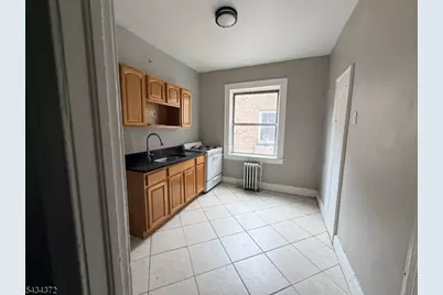 16 Irving Street #C7, Newark, NJ 07104 - Photo 3