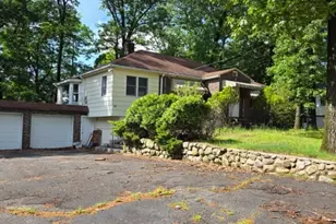 455 Manchester Ave, North Haledon, NJ 07508 - Photo 1