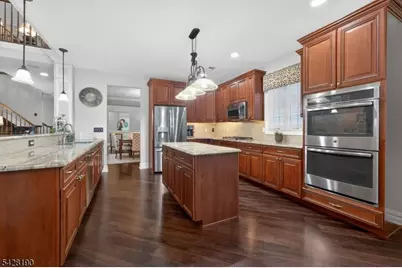 4 Mayflower Ct, Franklin Township, NJ 08873 - Photo 13
