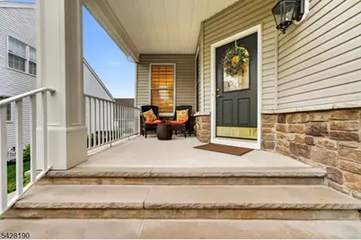 4 Mayflower Ct, Franklin Township, NJ 08873 - Photo 3