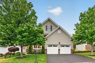 4 Mayflower Ct, Franklin Township, NJ 08873 - Photo 1