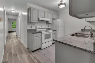 65 Montgomery Ave U2, Irvington, NJ 07111 - Photo 5