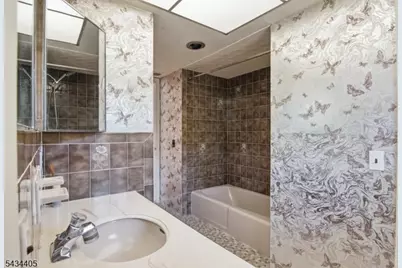 2 Grey Terrace, Woodland Park, NJ 07424 - Photo 7