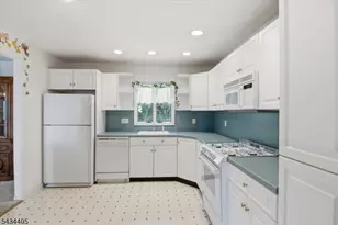 2 Grey Terrace, Woodland Park, NJ 07424 - Photo 5