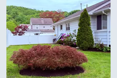 127 Jackson St, Wanaque, NJ 07420 - Photo 7