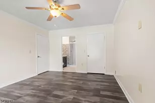 24 Amberly Ct, Franklin Township, NJ 08823 - Photo 7