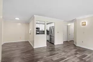 24 Amberly Ct, Franklin Township, NJ 08823 - Photo 3