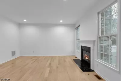 7 Patriot Hill Dr, Bernards Township, NJ 07920 - Photo 13